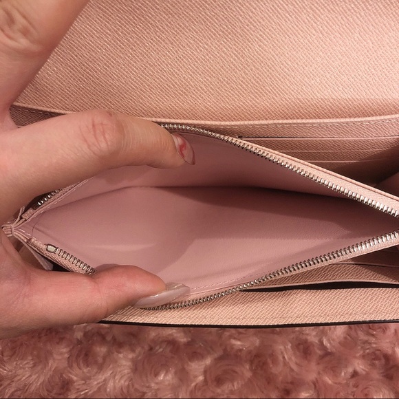 SOLD Authentic Louis Vuitton Epi Twist Wallet in Rose Ballerine - Picture 12 of 17
